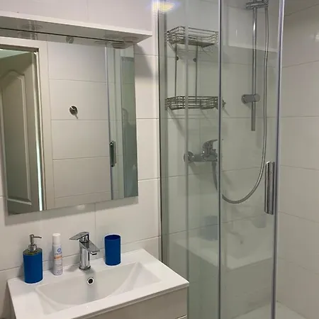 2 Zi Mit Schoener Aussicht Und Mit Balkon Bis Zu 5 Personen In Lossburg, Schwarzwald Apartamento