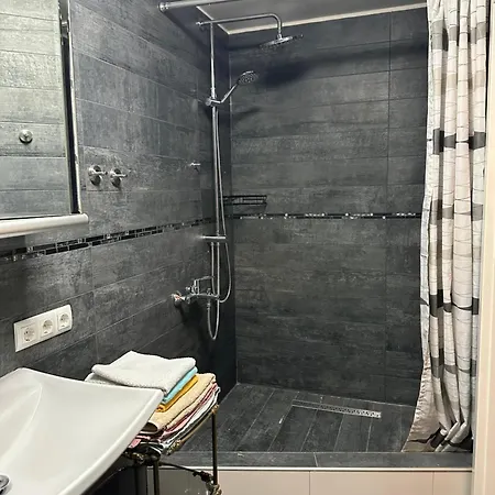 Apartamento 2 Zi Mit Schoener Aussicht Und Mit Balkon Bis Zu 5 Personen In Lossburg, Schwarzwald